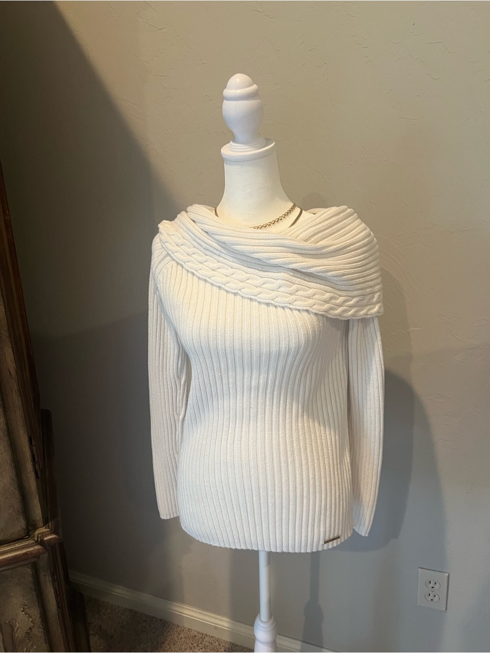 Michael Kors Women’s Cream Ribbed Off-Shoulder Cowl Sweater Size S